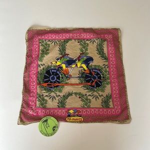 Kapital Para Max Bandana